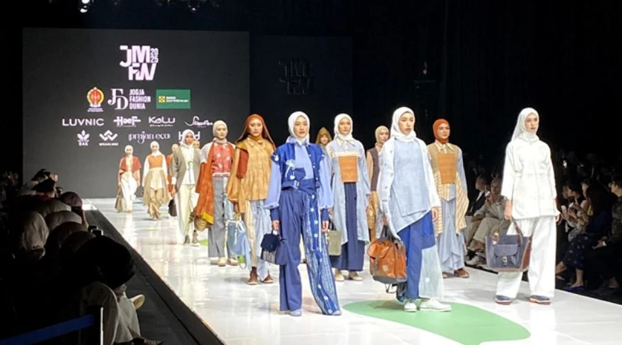 Modest Fashion 2025 di Indonesia: Tren Global, Inovasi Desainer, dan Peluang Industri