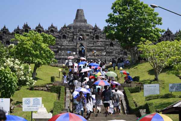 Traveling Indonesia 2025: Ekowisata Digital, Budaya Lokal, dan Harapan Pariwisata Berkelanjutan