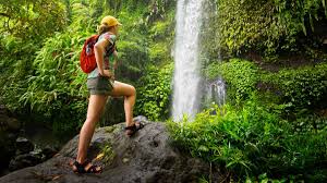 Wisata Alam Indonesia 2025: Tren Petualangan, Digitalisasi, dan Ekowisata Berkelanjutan